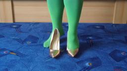 Jana shows her spike high heel Pumps Graceland copper metal and rose