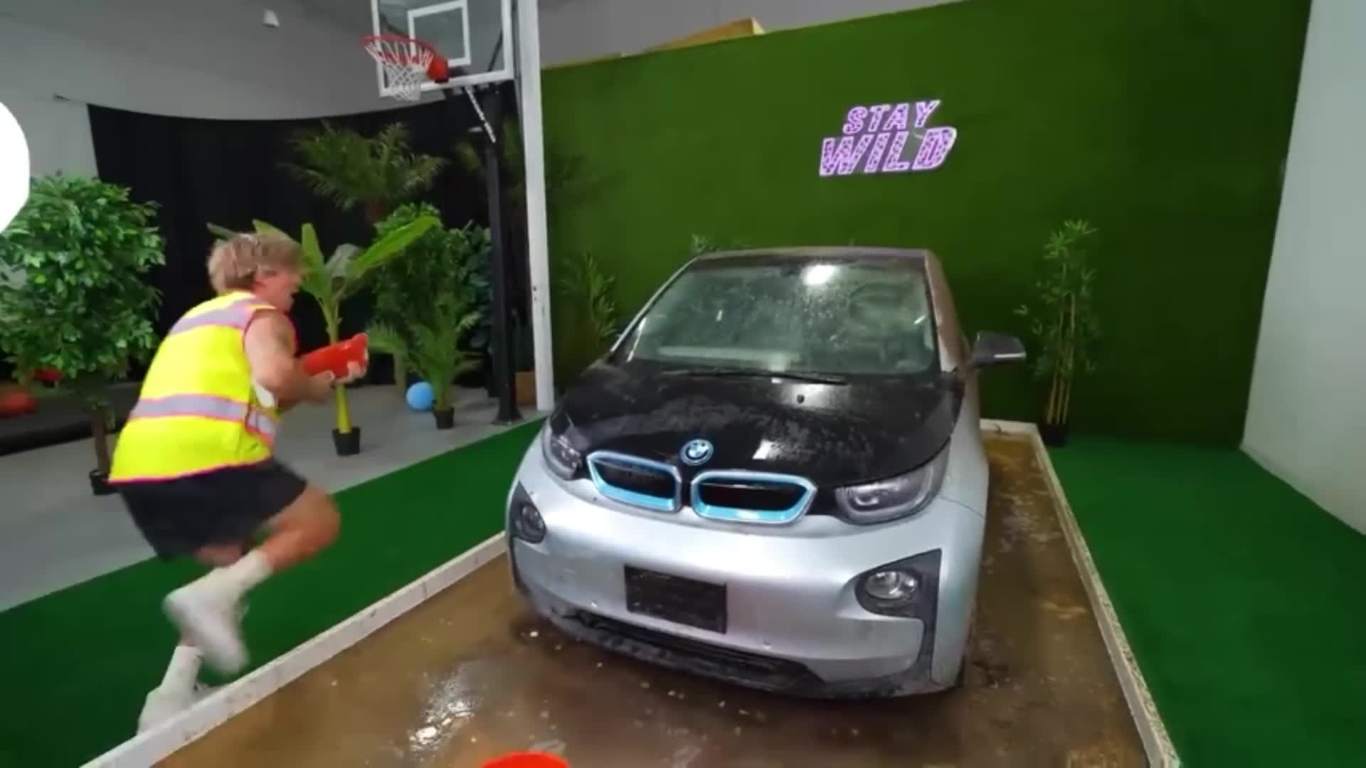 Si limpias el coche, te lo quedas!  parte2