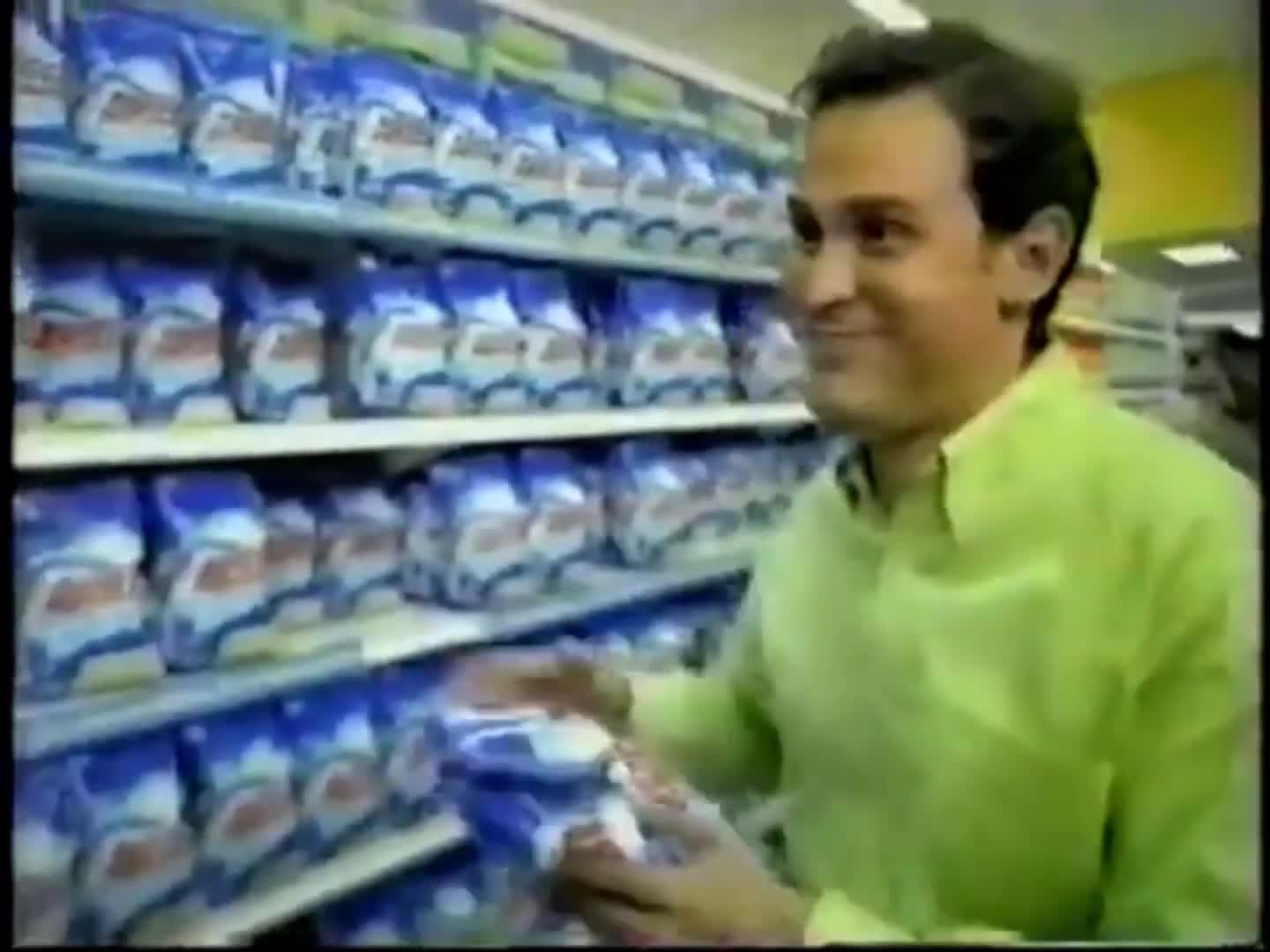 Comercial Ariel Rellenita Hombre 2005