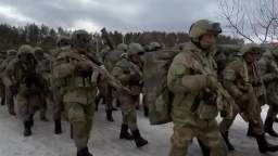 MASSIVE Chechen Troop Convoy numbering in the thousands marching