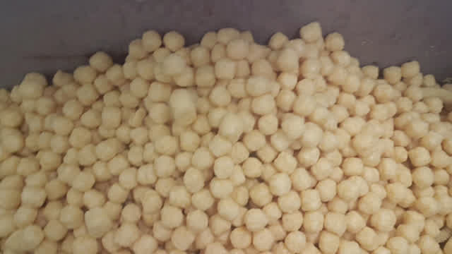 Puffed corn balls snack making processing machine extruder line Chenyang