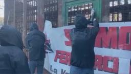 I No Tav protestano davanti ai cancelli la polizia risponde con i lacrimogeni - 10-GEN-2021