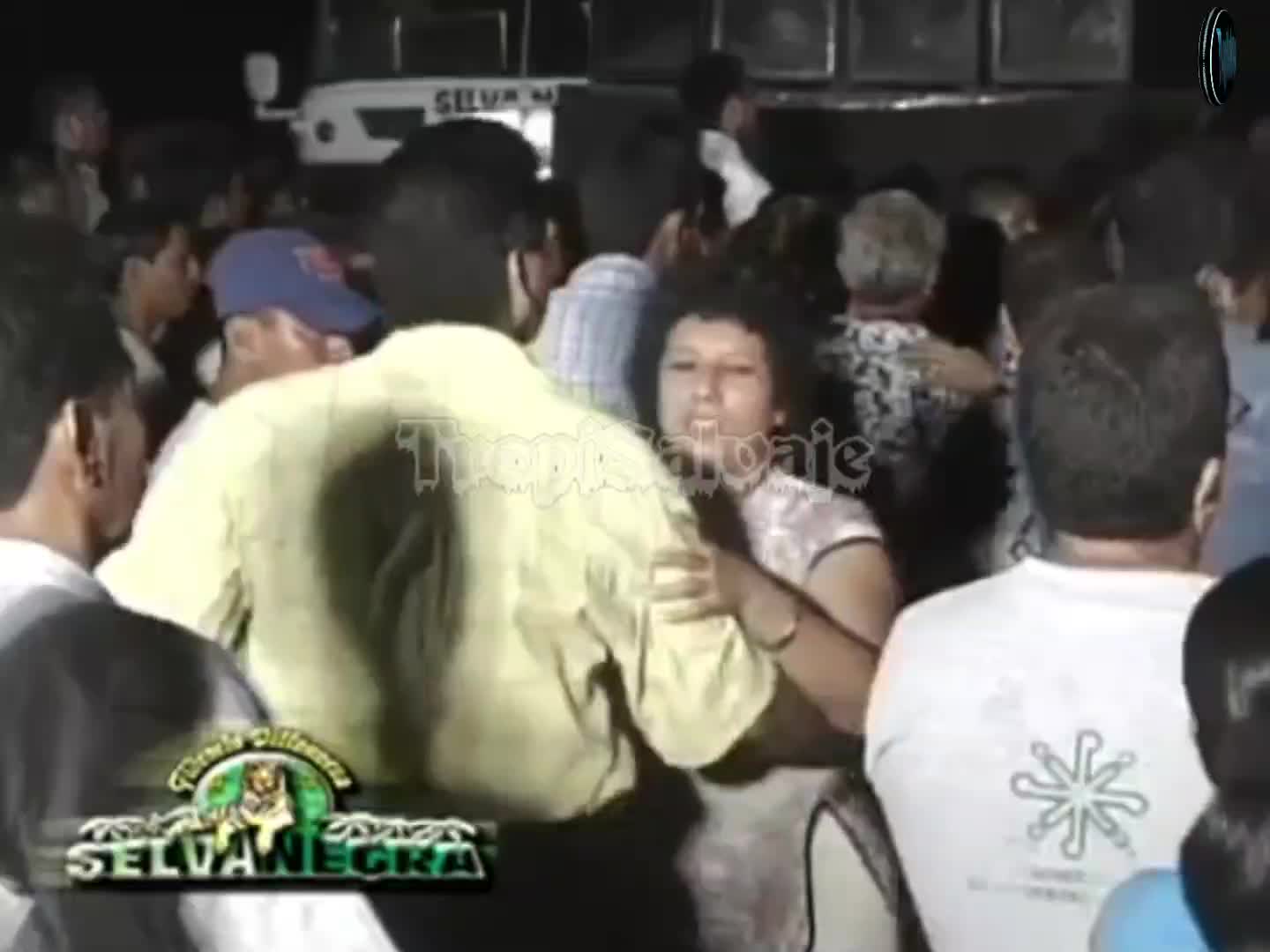 Sacudelo que tiene Arena Selva negra Fiera Records