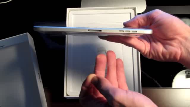 Apple iPad Unboxing