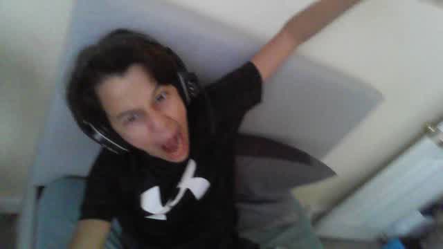 Playing Minecraft! ( EARTHQUAKE Happened! )watch till the end!