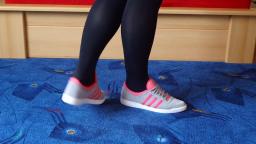 Jana shows her Adidas Top Ten low suede grey and pink