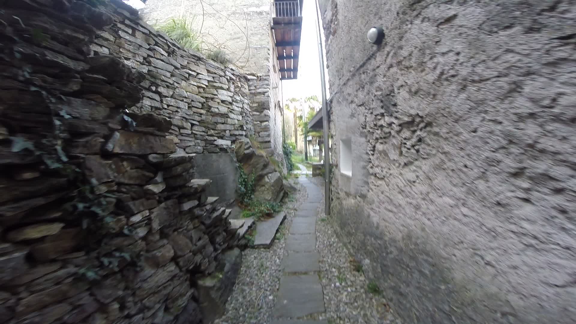 Calezzo Aussen Zugang Loft