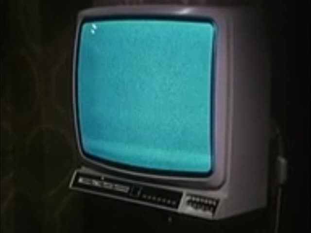 Una de las escenas mas bizarras del cine Español.