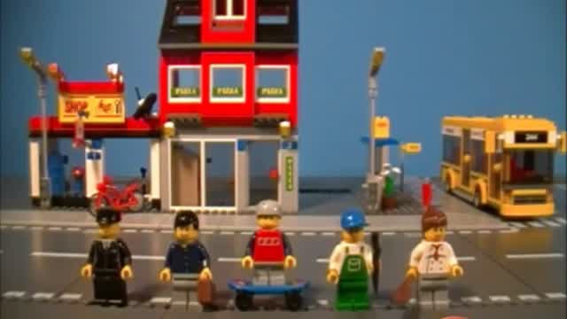 Lego 7641 City Corner: City Review
