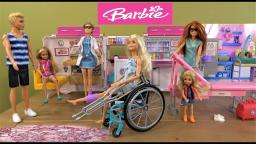 Barbie and Ken Story: How Barbie Broke Her Leg on Extreme Sports Court with Barbie Ambulance