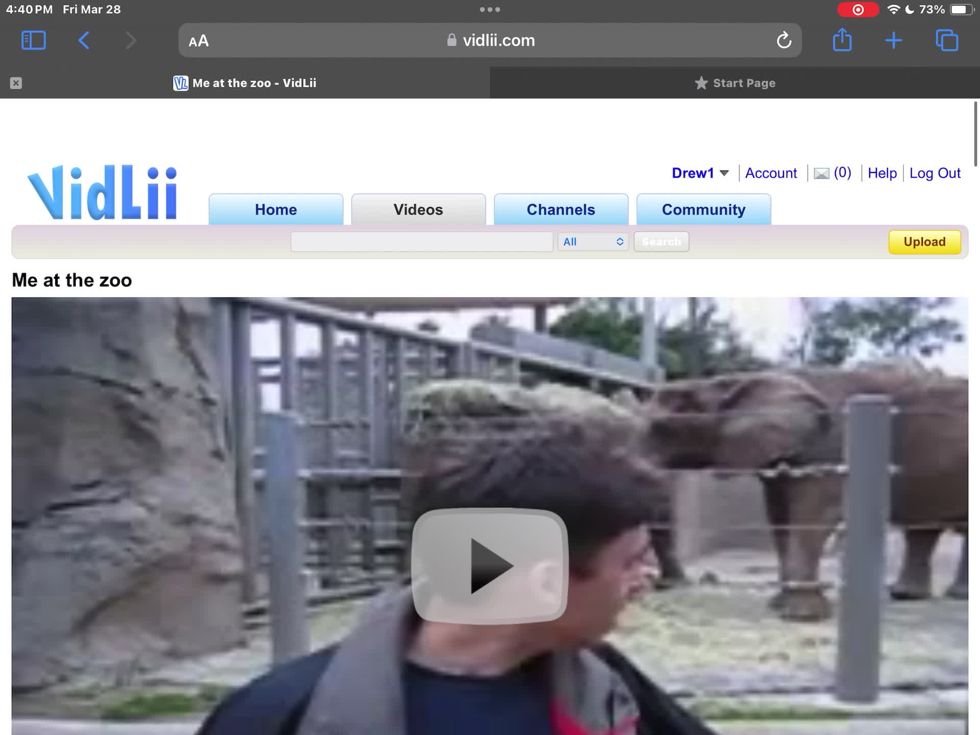 HOW DOES THIS FREAKIN 10 BILLION YEAR OLD YOUTUBE VIDEO HAVE 10,000 VIEWS!!!!!!!
