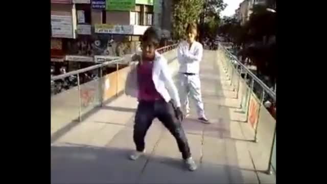 Tecktonik Dance in Kızılay (Re-Montage)