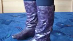 Jana shows her Graceland boots lilac