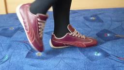 Jana shows her Puma Speed Cat dark red