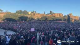 A rally of thousands against violence against women took place in the center of Rome. The public was