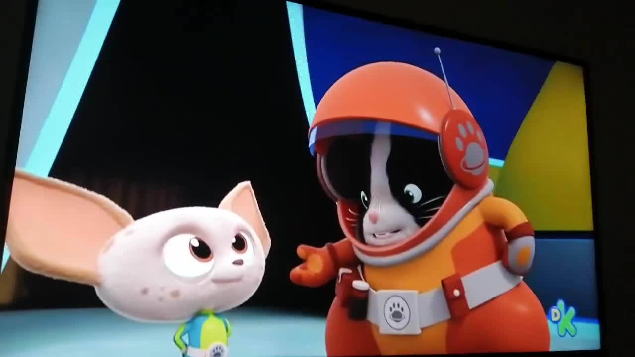 Agente Binky al rescate Conoce Agente Sisi