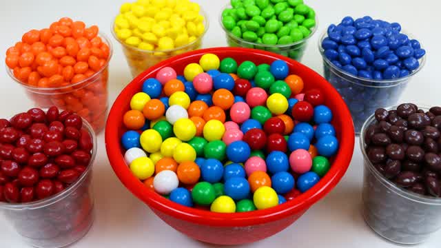 Skittles Rainbow Surprise Cups & Rainbow Bubble Gum Surprise Toys Minions My Little Pony Minecraft!