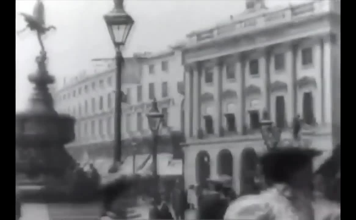 Leisurely Pedestrians Open Topped Buses and Hansom Cabs with Trotting Horses (1889)
