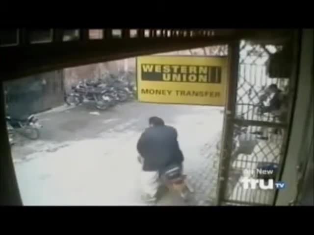 golpes y caidas graciosas loquendo (parte 4)