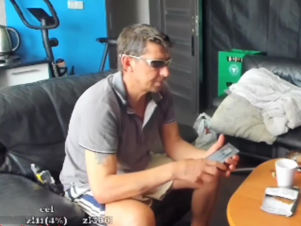 bystrzaktv Rusek szef zamawia pizzę męską