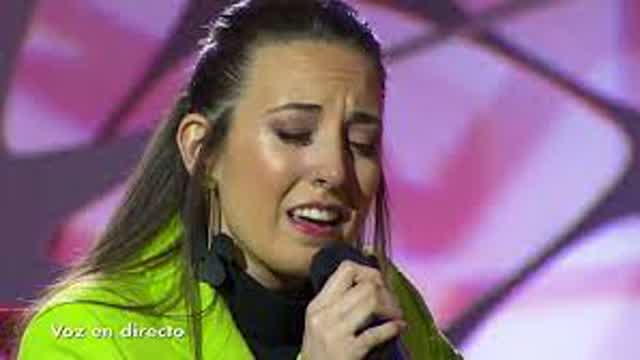 María Carrasco - En silencio actuacion en directo