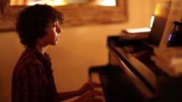 Alex Wolff - Horchata (Vampire Weekend Cover)