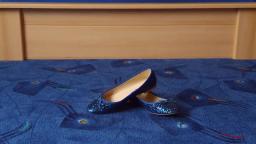 Jana shows her ballerinas flats blue glitter with loop