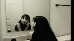 terror{ video de miedo - niña en el espejo