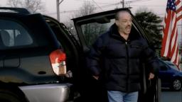 this guy in sopranos walks really stiff and it bothers me