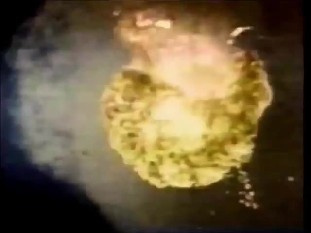 (EPILEPSY WARNING) Street Fighter "Looking 4 a Fight?" commercial (1994 style)