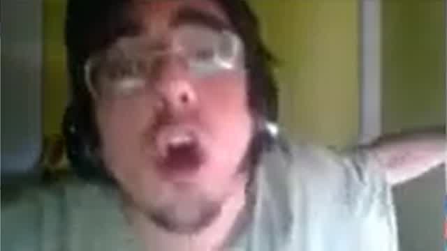 Bronce V denuncia una pagina de Facebook