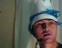 Ercik yeni arkadaşları tüm YouTube'a duyuruyor