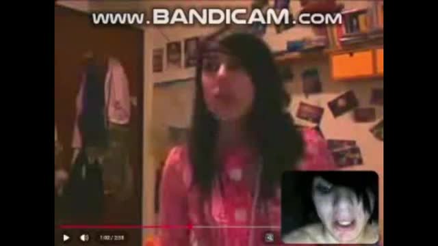 RAGAZZO EMO REAGISCE A SUSY LA RAGAZZA TRUZZA!!!