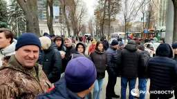 Protesting farmers in Chisinau placed a bag of manure in front of parliament to protest against the 