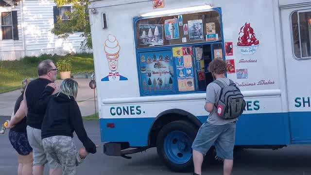 The Best Ice Cream Truck Ice Cream | Great Taste | All Def (SEQUEL)