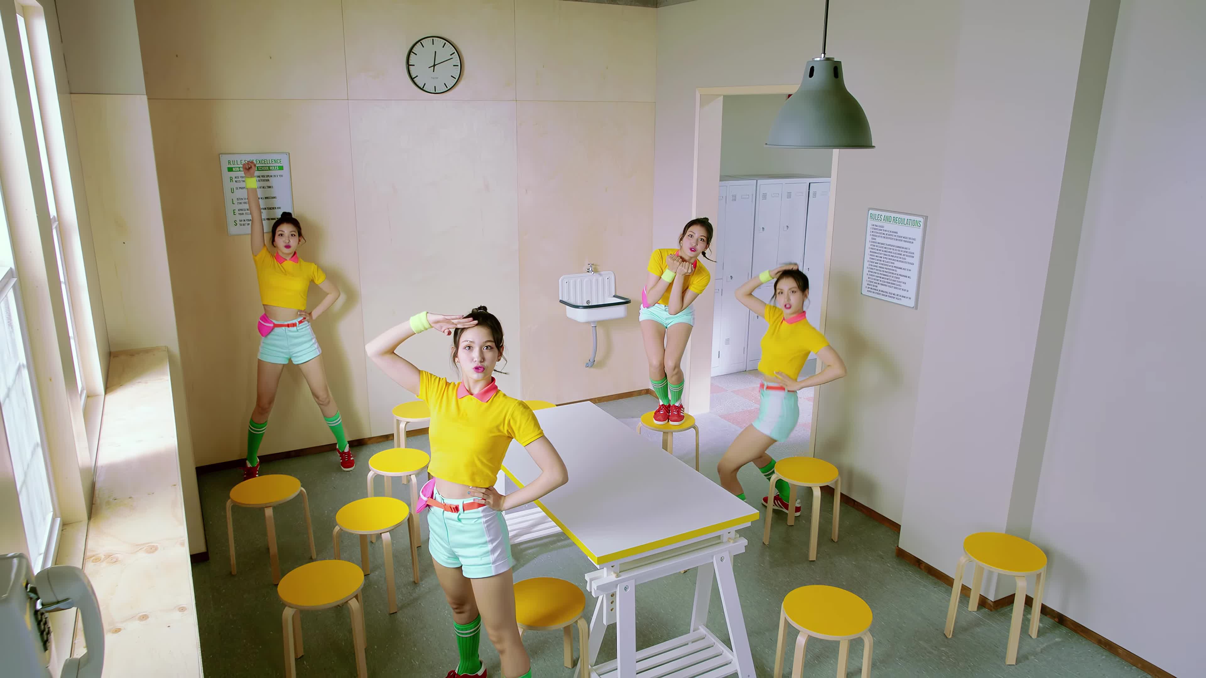 I.O.I(아이오아이) 'Very Very Very
