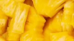 Enjoying Pineapples Easily