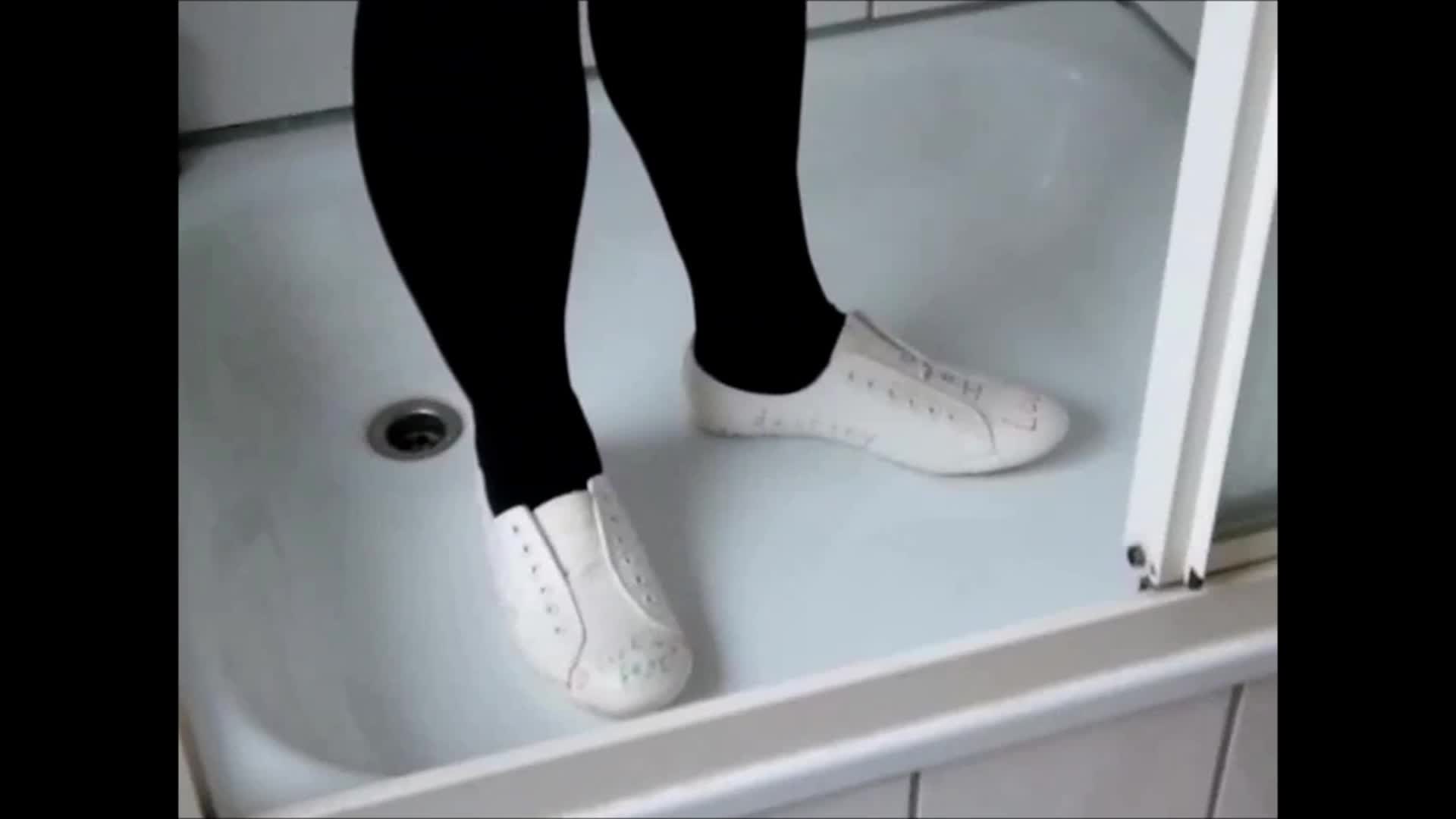 Jana write on fill messy and destroy her white low converse sneaker in shower trailer