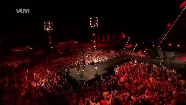 Cascada - Evacuate The Dancefloor (Live At Hit The Road 12-08-09)