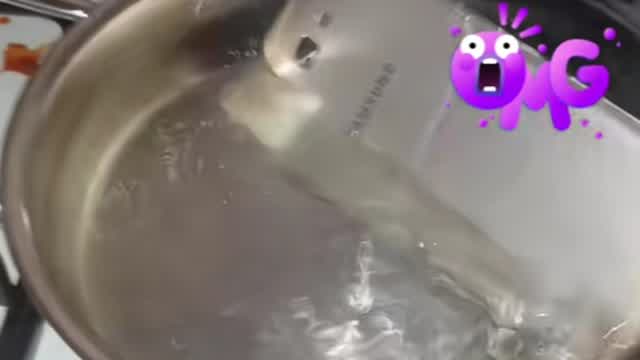 boiling my phone (recording with calculator) boiling my phone (recording with calculator)