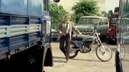 Car Chase in Hot Stuff (Paura in Città) - 1976