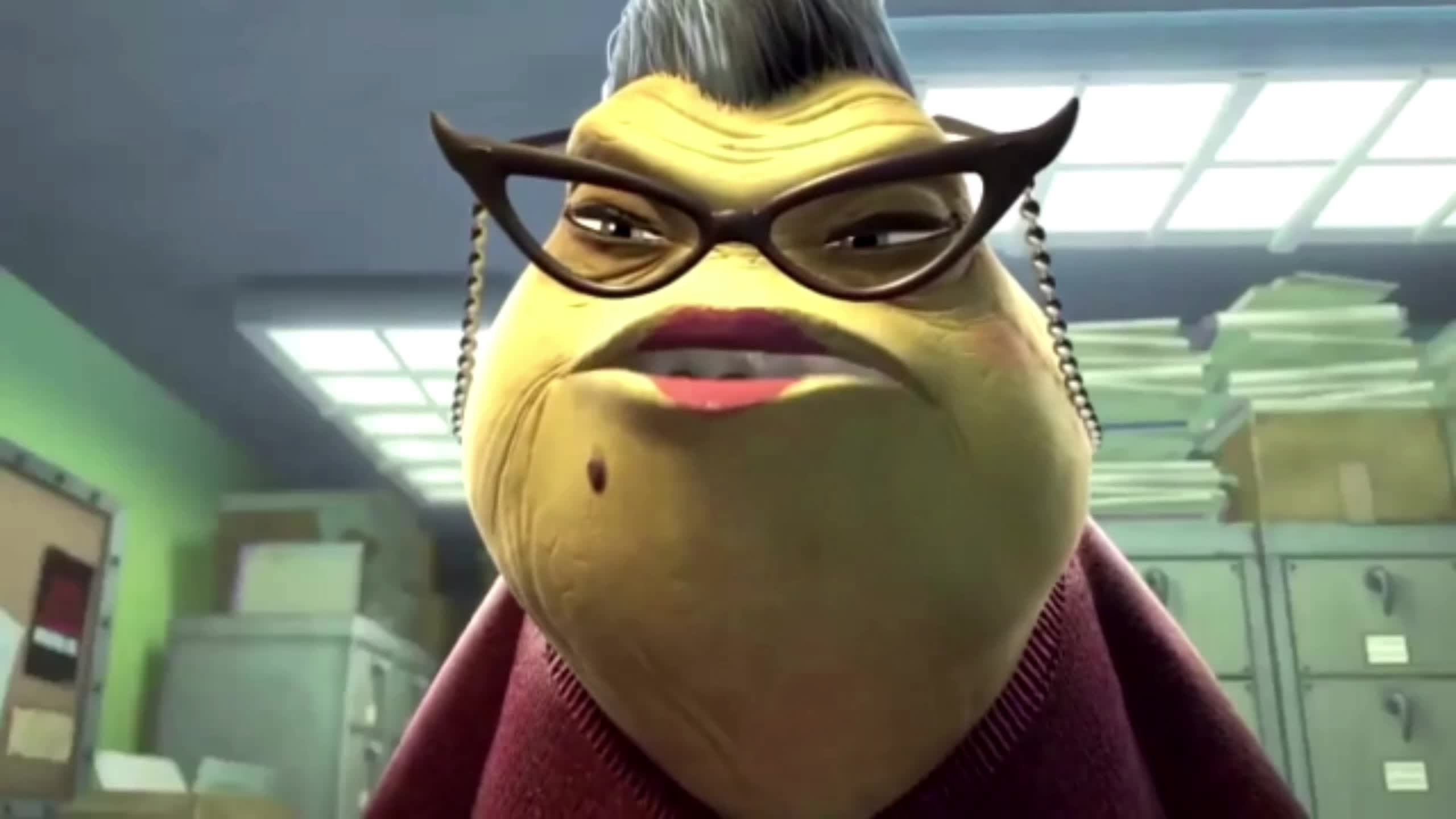 Monster Inc: escena del papeleo doblada por el señor mmoskau y yo ezelancocho Monster Inc: escena del papeleo doblada por el señor mmoskau y yo ezelancocho