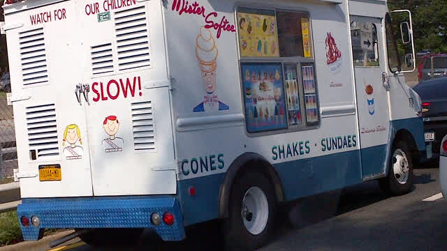 Ms. Nicole from Room 7 (NOT ROBOT) Hits David Limas XD With a Door