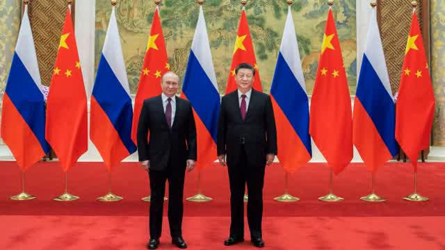 Xi Jinping goes to Putin through an arrest warrant ICC.