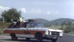Short Car Chase in Speed Cross - 1980