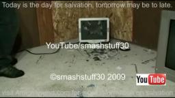 smash Hyundai computer monitor