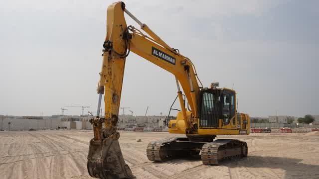 2015 Komatsu PC220-8M0 Track Excavator