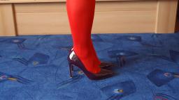 Jana shows her spike high heel Pumps H&M shiny bordeaux
