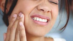Tampa Dentists Reveal 5 Ways to Treat Tooth Pain at Night