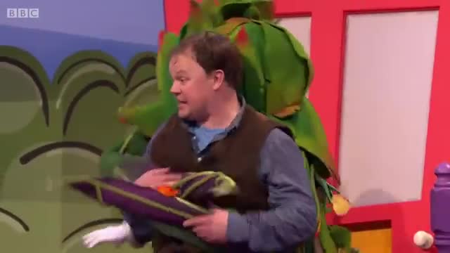 Justin’s House Series 3 Episode 15 Oogie Boogie Plant